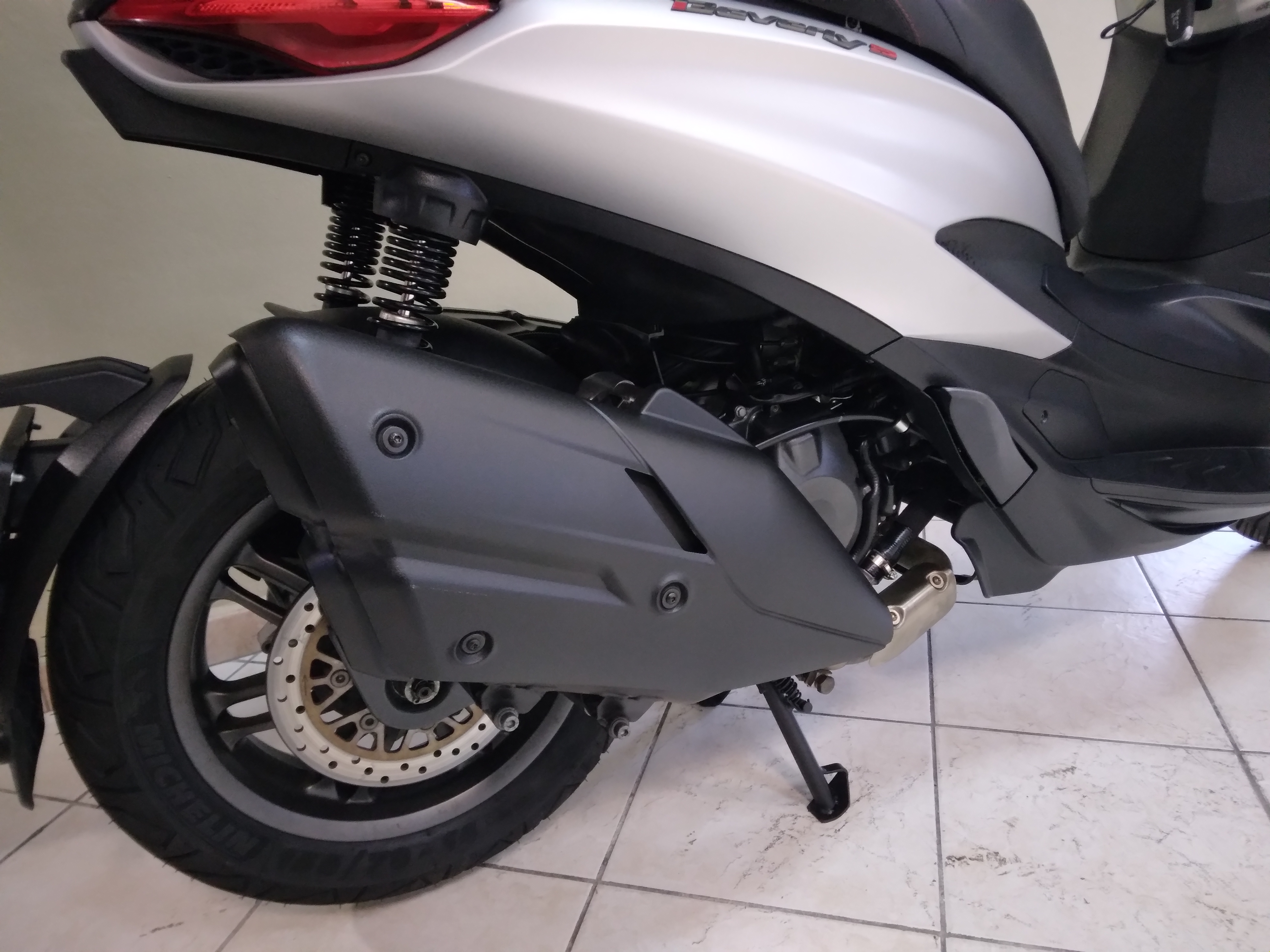 Piaggio Beverly 400 s , argento cometa, 2022