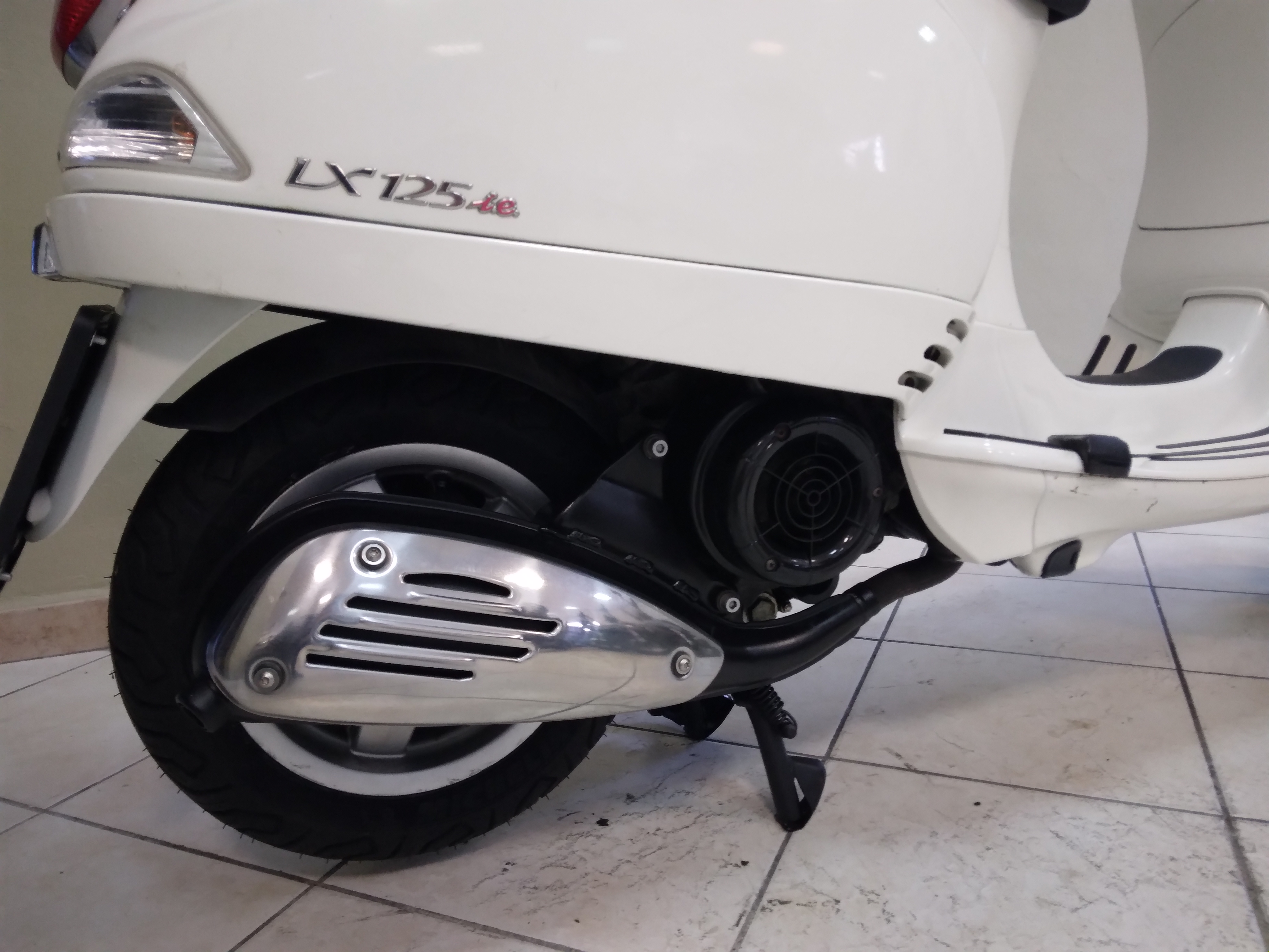 Vespa LX 125, 2012, bianca, 27274km