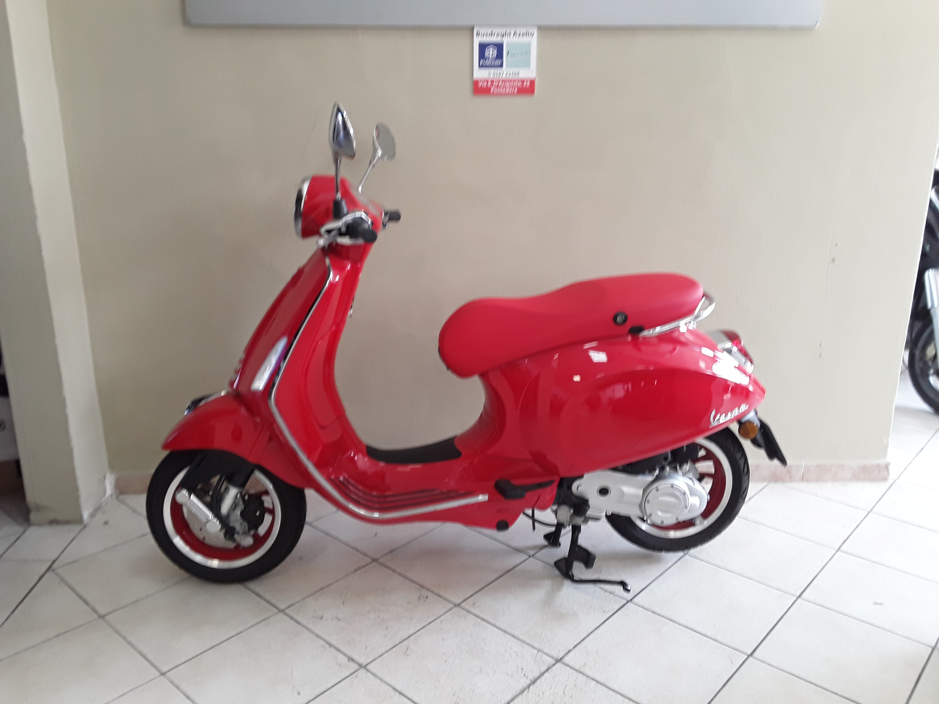 Vespa Primavera 50 ie Red 2024