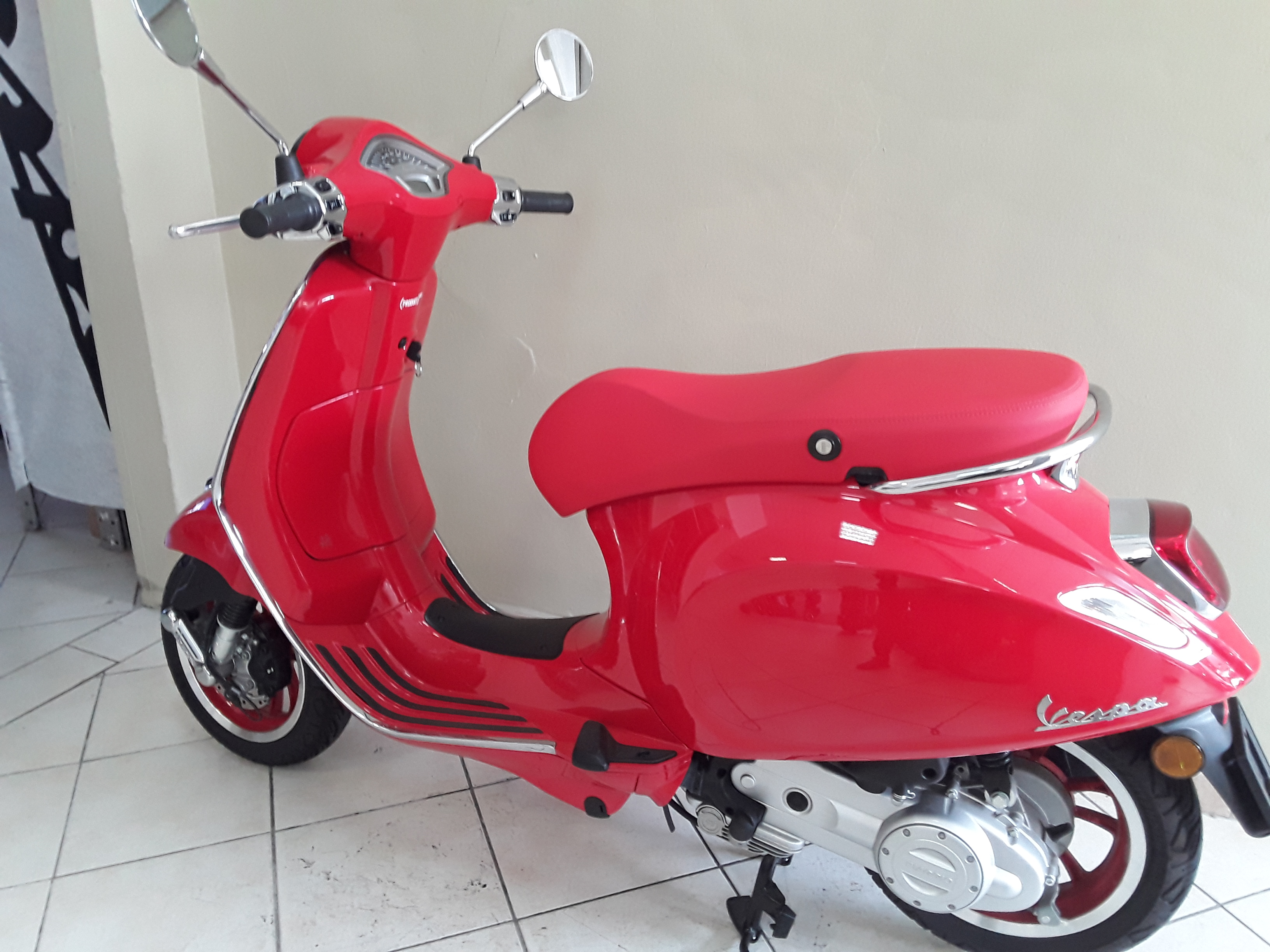 Vespa Primavera 50 ie Red 2024