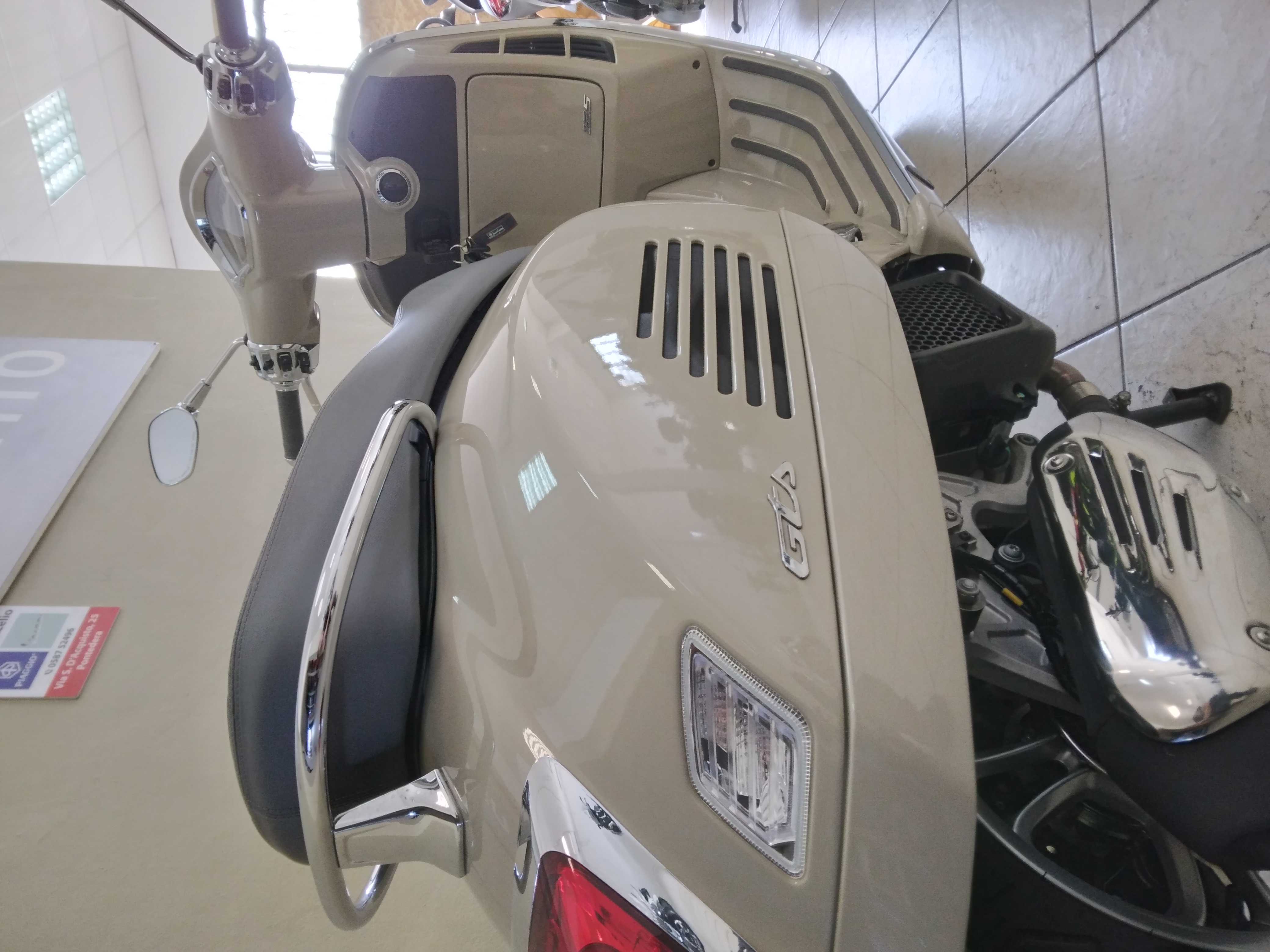 Vespa GTS 125, 2025, beige, 73km