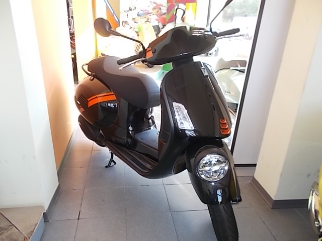 Vespa GTV 300 hpe aziendale km 0